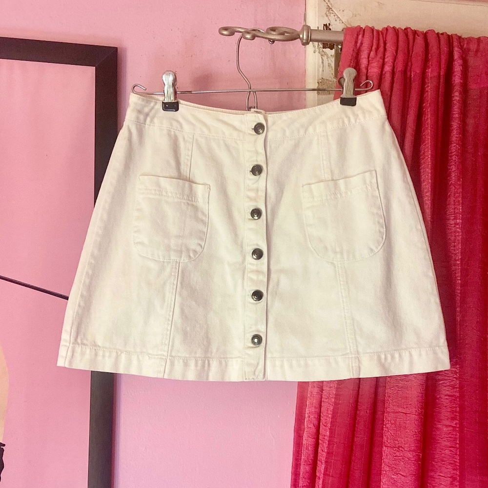 Forever 21 Y2K White Denim Mini Button up Skirt Front Pockets Women’s Medium